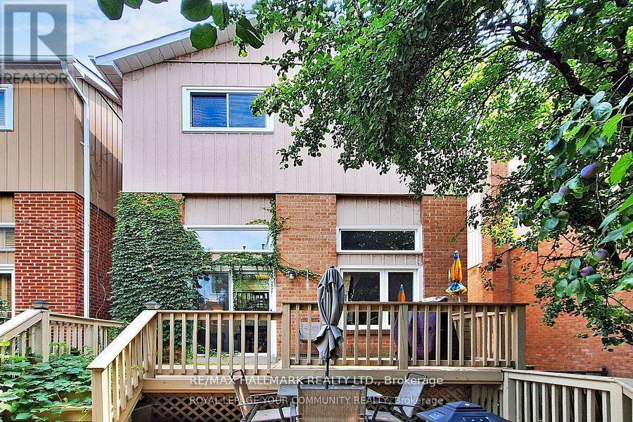 56 CARNIVAL COURT, Toronto, Ontario