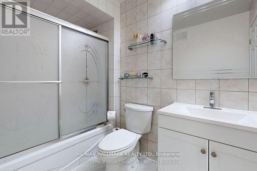 56 Carnival Court, Toronto, Ontario  M2R 3T8 - Photo 8 - C12459605