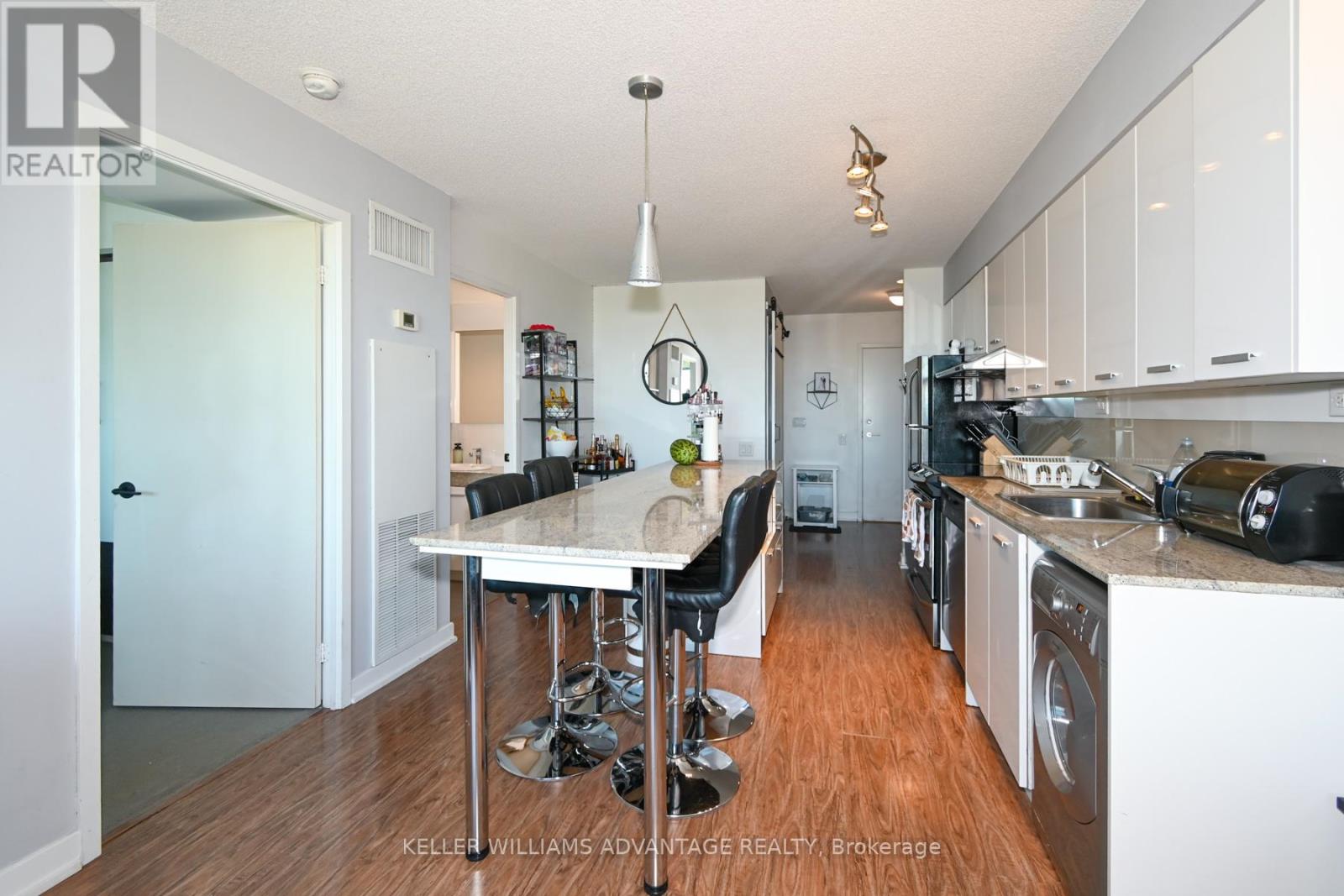 1208 - 15 Singer Court, Toronto, Ontario  M2K 0B1 - Photo 12 - C12459615
