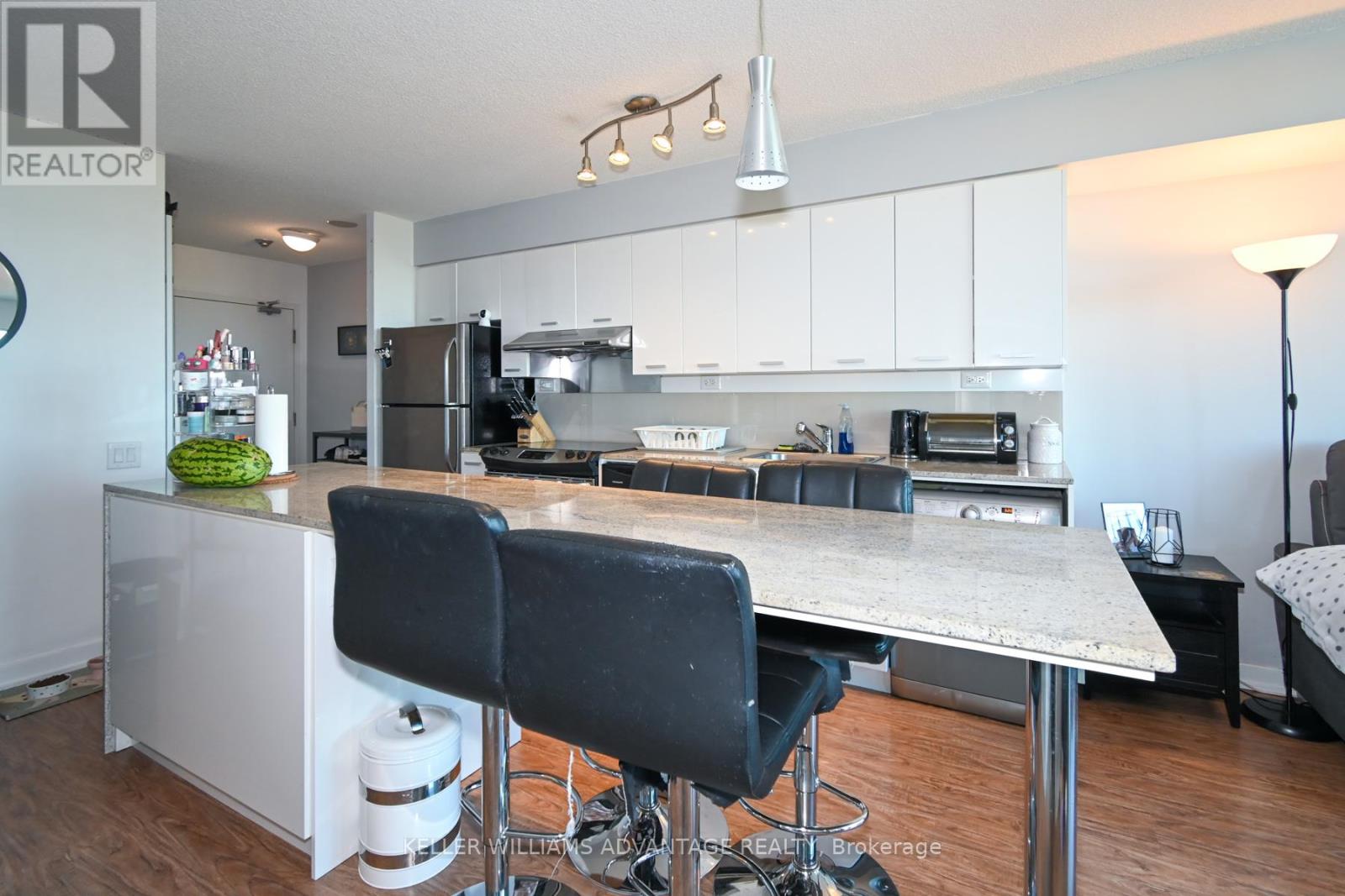 1208 - 15 Singer Court, Toronto, Ontario  M2K 0B1 - Photo 8 - C12459615
