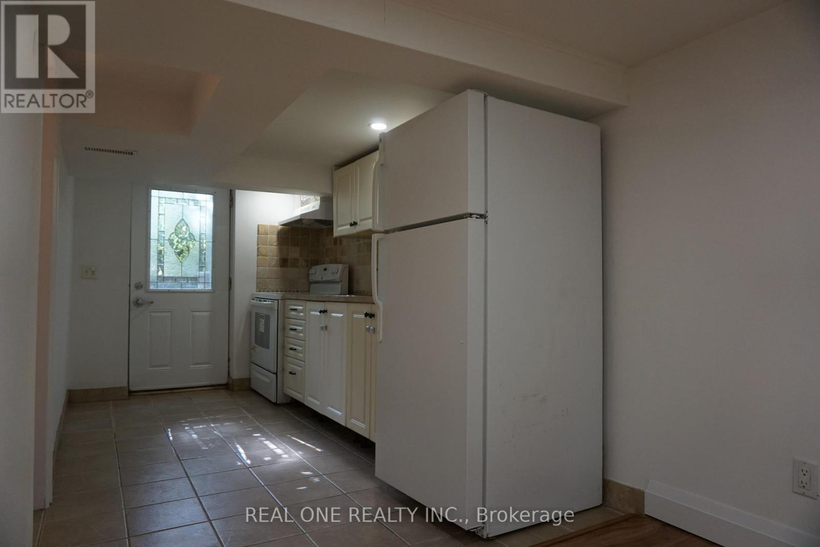 Basement - 215 Poyntz Avenue, Toronto, Ontario  M2N 1J5 - Photo 3 - C12459626