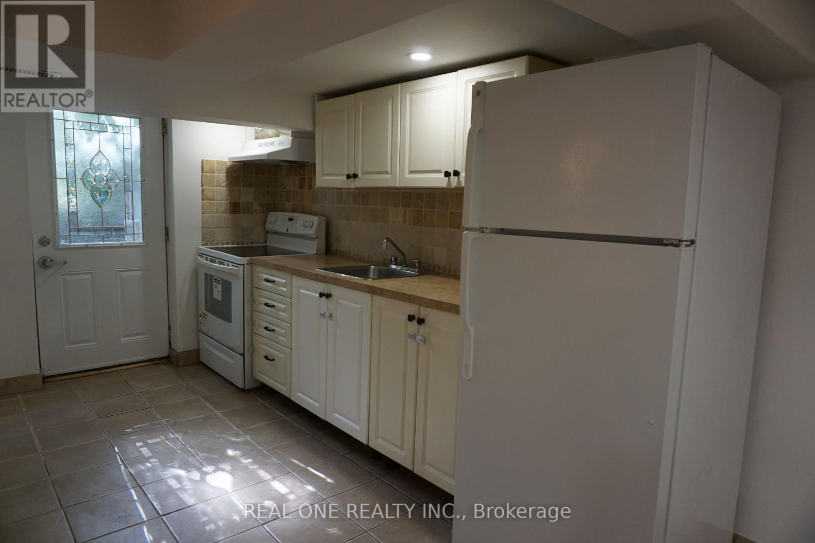 Basement - 215 Poyntz Avenue, Toronto, Ontario  M2N 1J5 - Photo 5 - C12459626