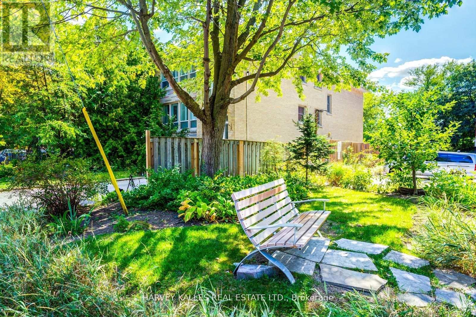 47 Ranleigh Avenue, Toronto, Ontario  M4N 1X2 - Photo 4 - C12459638