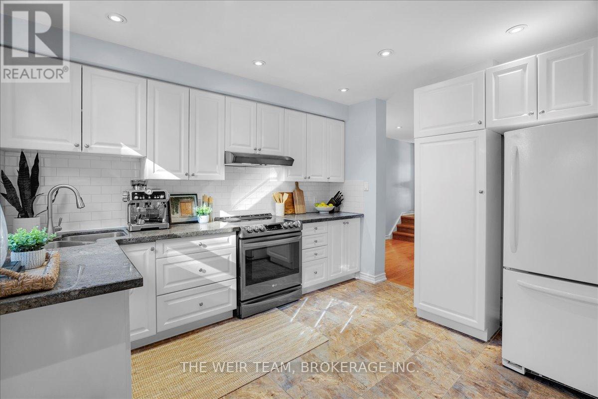 107 Barker Avenue, Toronto, Ontario  M4C 2N8 - Photo 10 - E12459594