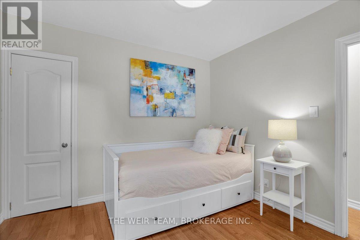 107 Barker Avenue, Toronto, Ontario  M4C 2N8 - Photo 15 - E12459594