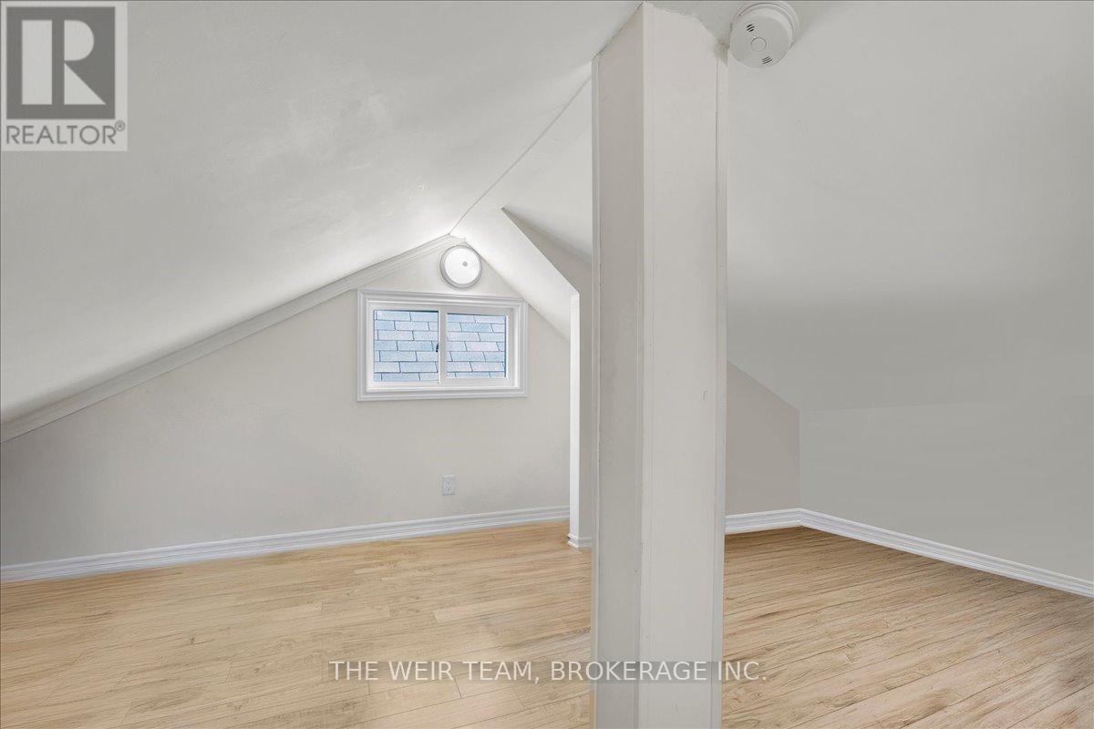 107 Barker Avenue, Toronto, Ontario  M4C 2N8 - Photo 18 - E12459594