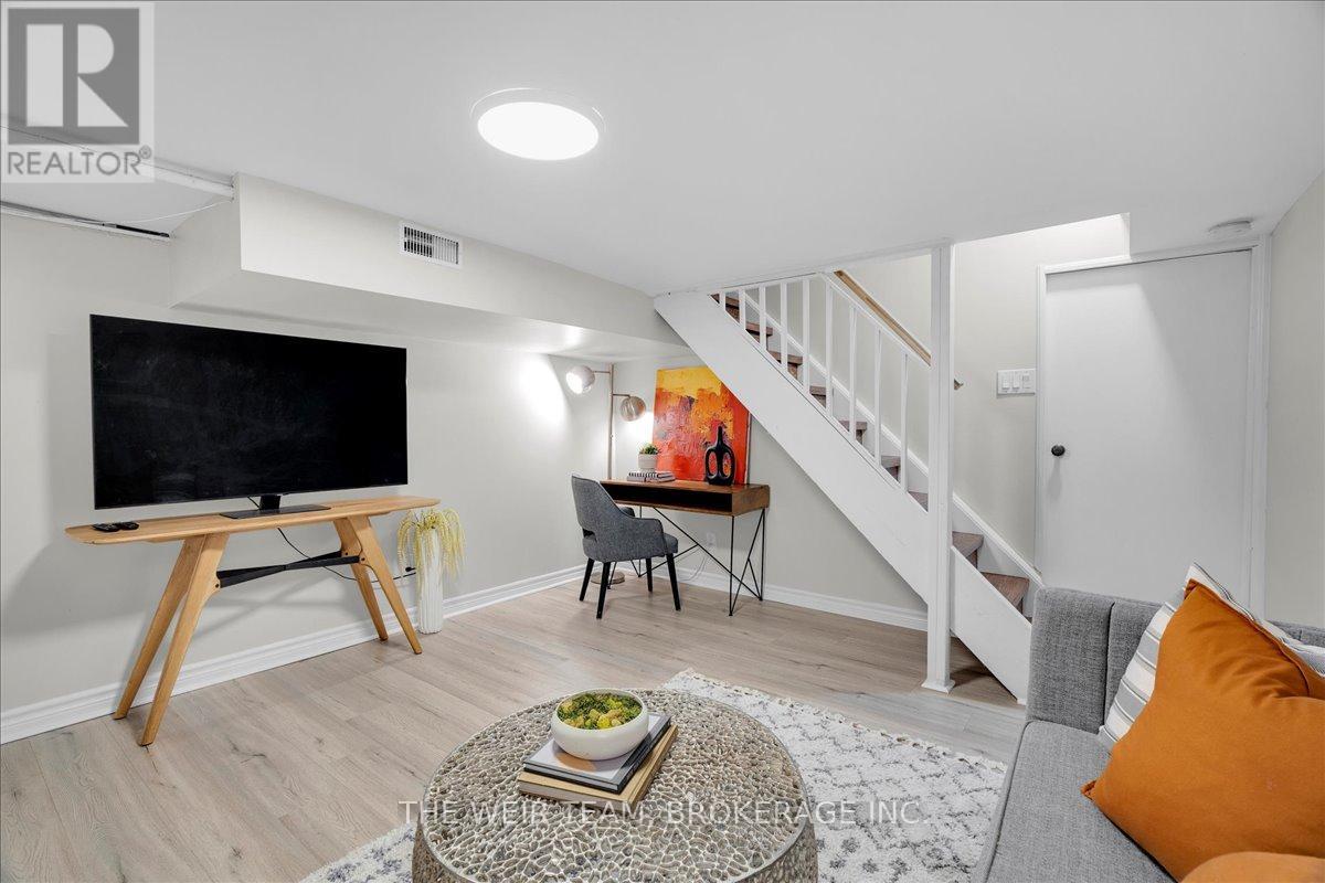 107 Barker Avenue, Toronto, Ontario  M4C 2N8 - Photo 21 - E12459594