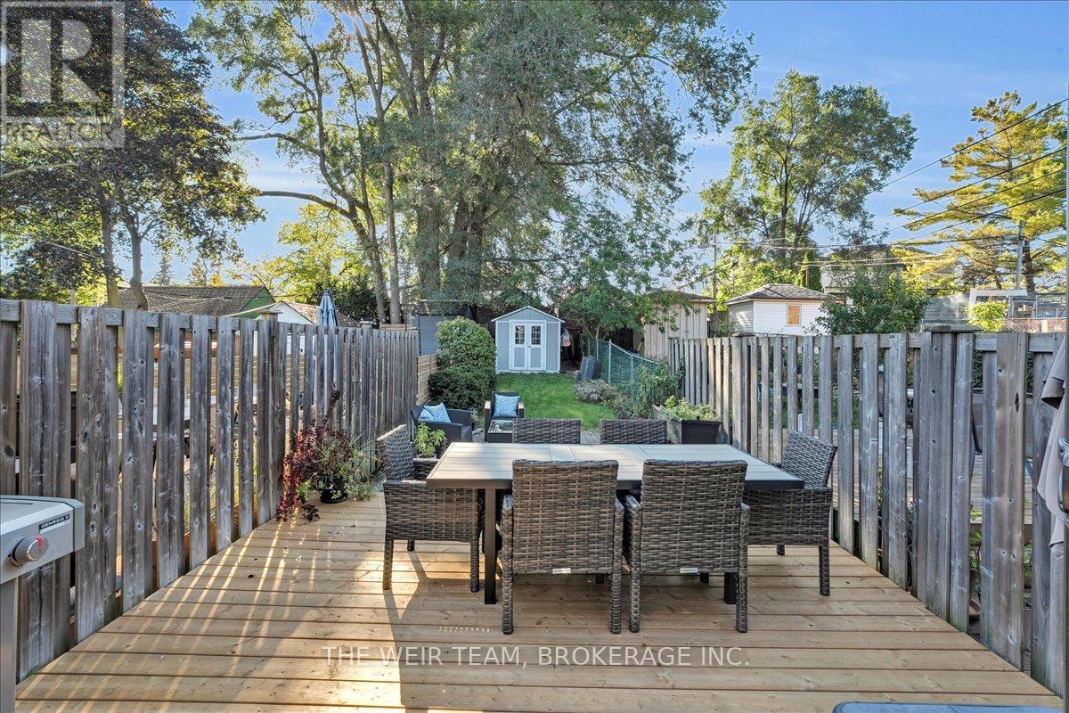 107 Barker Avenue, Toronto, Ontario  M4C 2N8 - Photo 23 - E12459594