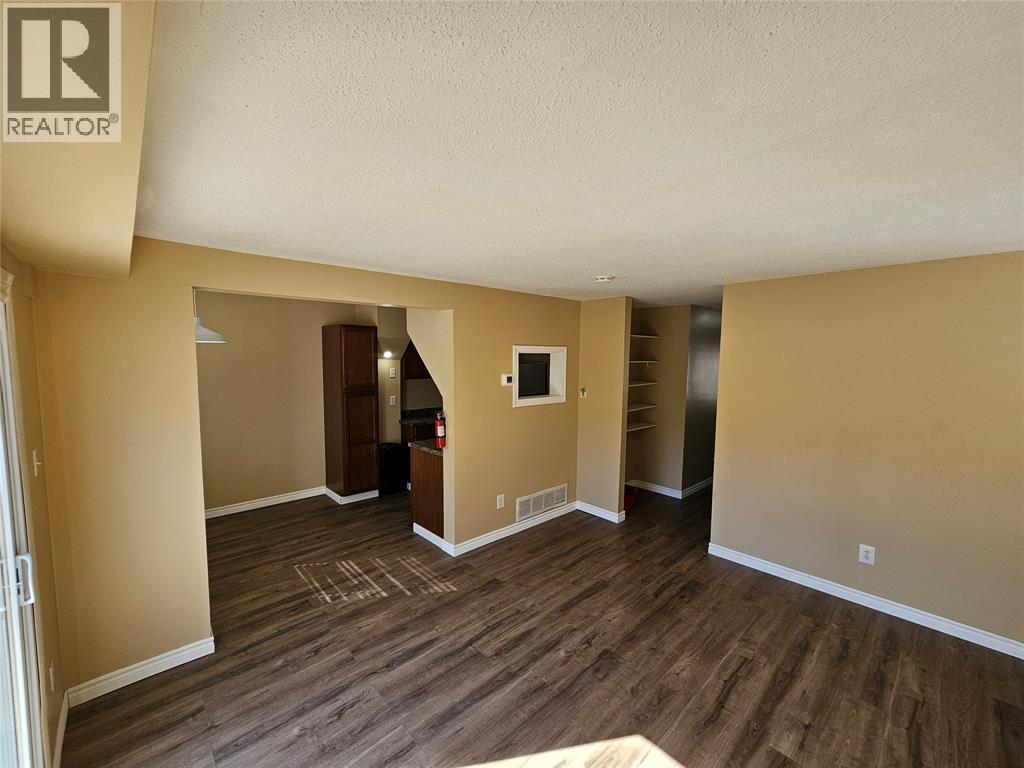317 Somerset Crescent, Sarnia, Ontario  N7S 4E8 - Photo 3 - 25025948