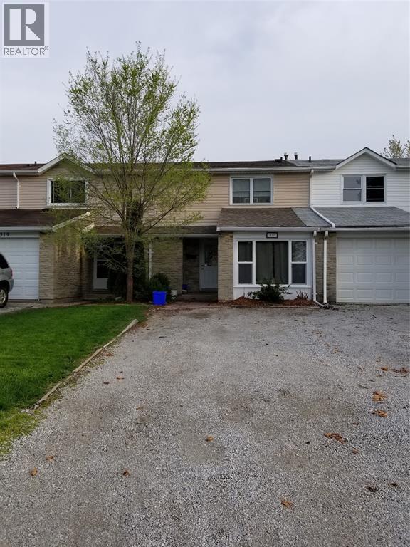 317 SOMERSET CRESCENT, Sarnia, Ontario