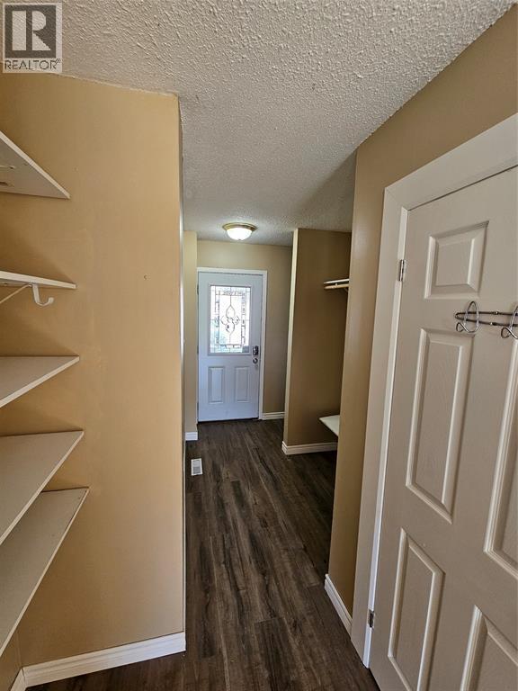317 Somerset Crescent, Sarnia, Ontario  N7S 4E8 - Photo 5 - 25025948
