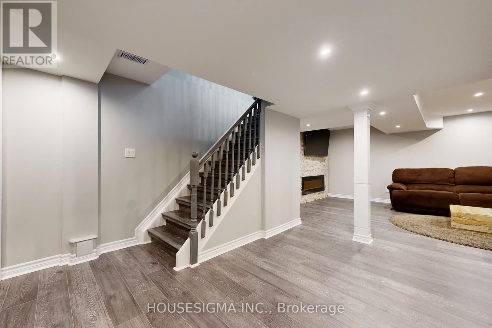 54 Oakmount Crescent, Vaughan, Ontario  L4K 2C3 - Photo 25 - N12459587