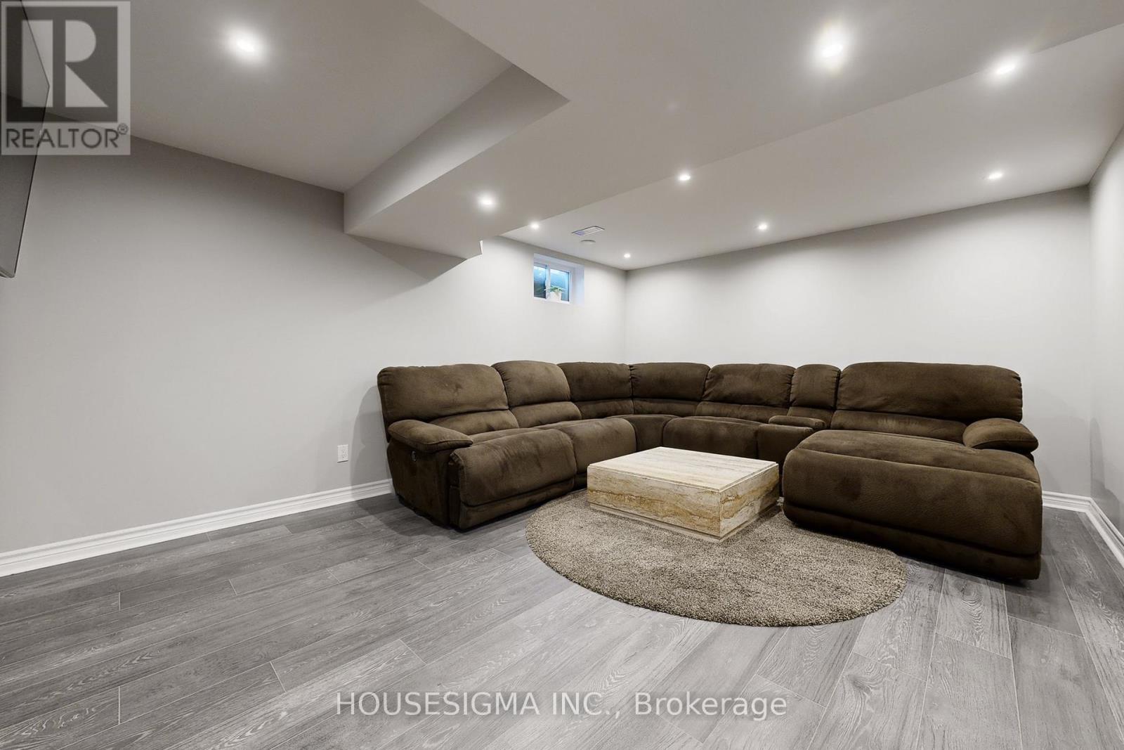 54 Oakmount Crescent, Vaughan, Ontario  L4K 2C3 - Photo 26 - N12459587
