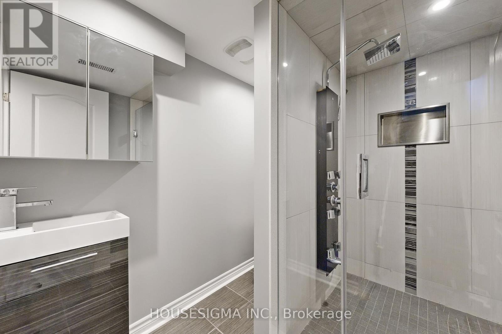 54 Oakmount Crescent, Vaughan, Ontario  L4K 2C3 - Photo 30 - N12459587