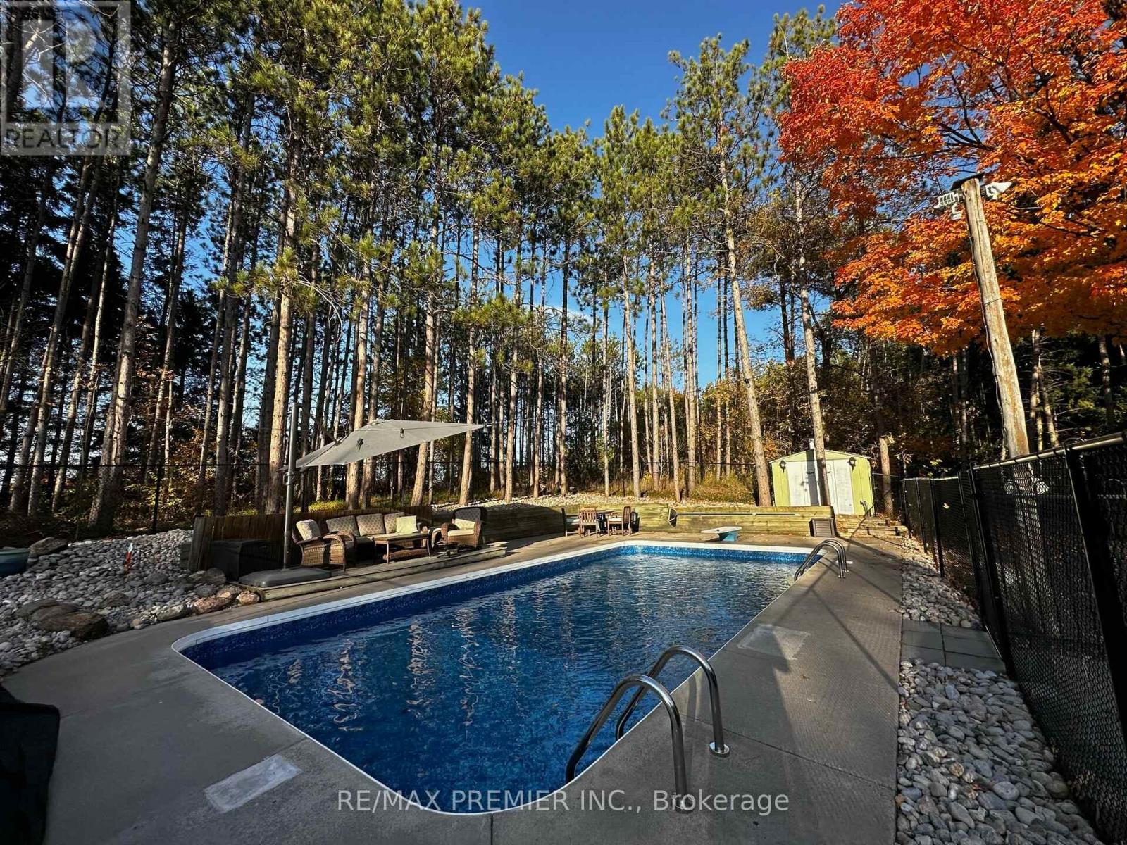 4904 10th Side Road, Essa, Ontario  L0L 2N0 - Photo 33 - N12459628