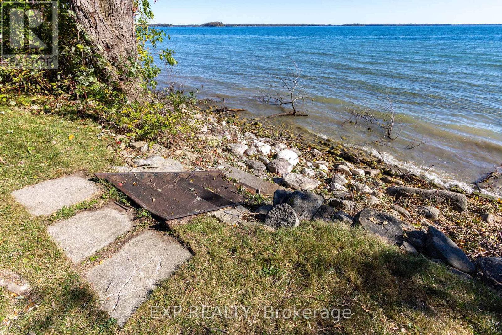 255 Moon Point Drive, Oro-Medonte, Ontario  L3V 0R8 - Photo 12 - S12459607