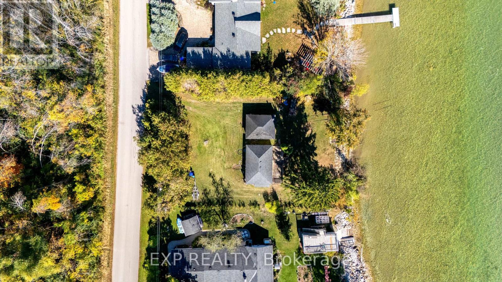 255 Moon Point Drive, Oro-Medonte, Ontario  L3V 0R8 - Photo 2 - S12459607
