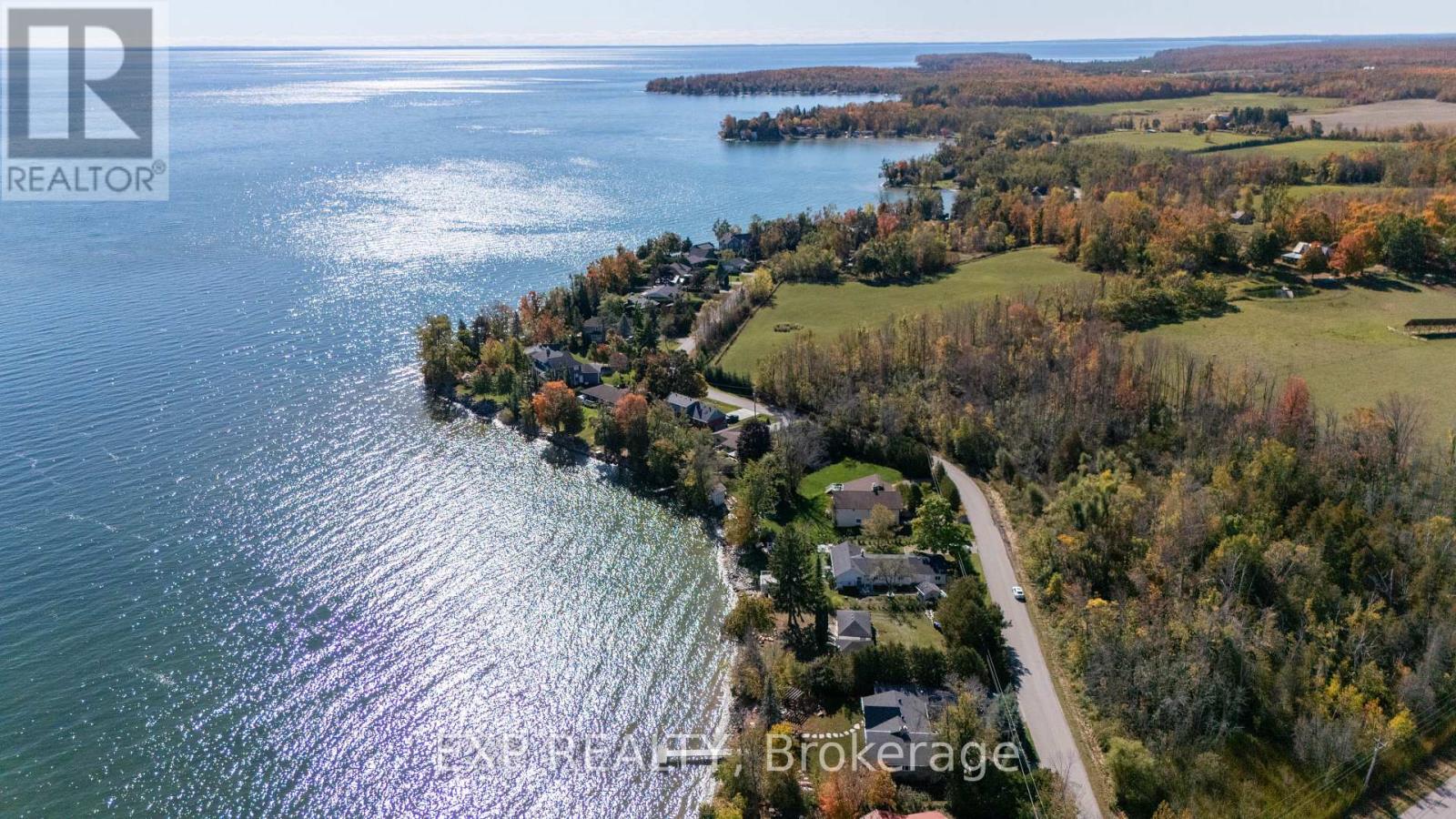255 Moon Point Drive, Oro-Medonte, Ontario  L3V 0R8 - Photo 3 - S12459607