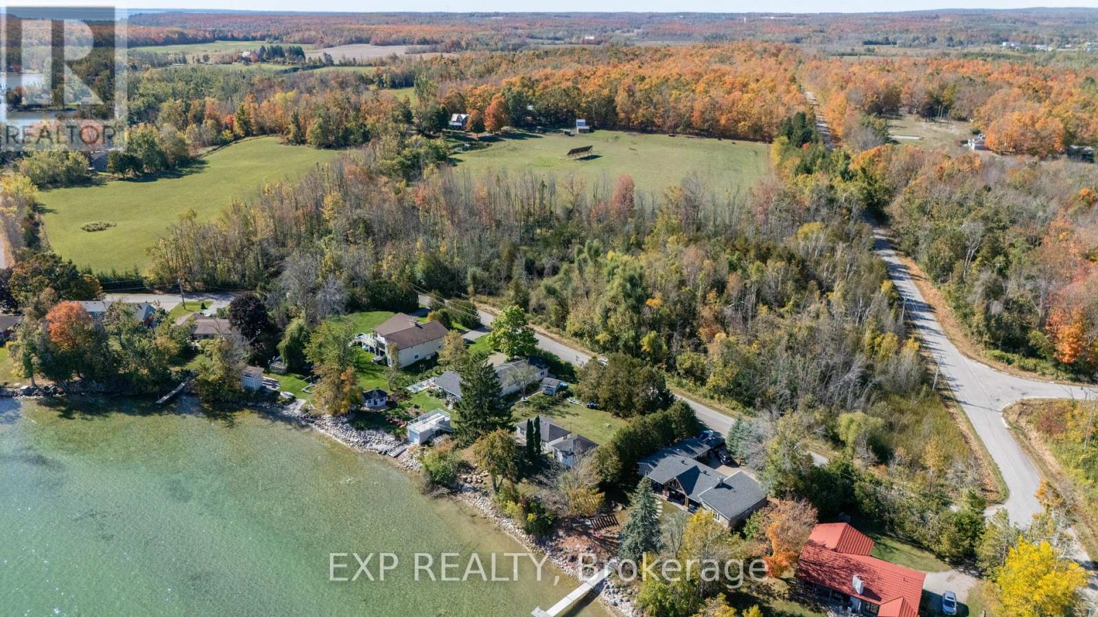 255 Moon Point Drive, Oro-Medonte, Ontario  L3V 0R8 - Photo 4 - S12459607
