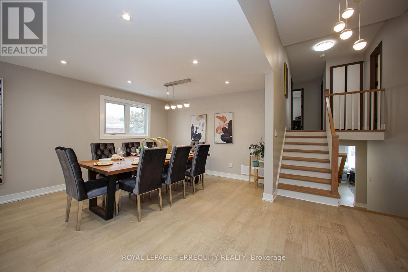 Upper - 66 Moore Park Avenue, Toronto, Ontario  M2M 1M9 - Photo 15 - C12415688