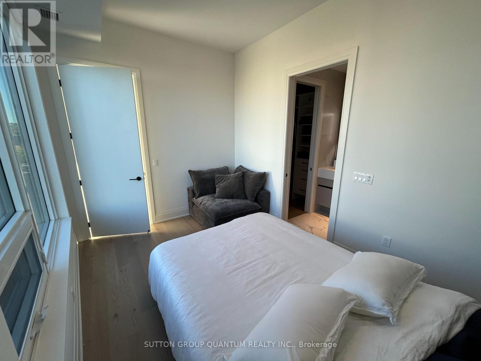 504 - 55 Port Street E, Mississauga, Ontario  L5G 4P3 - Photo 21 - W12433247