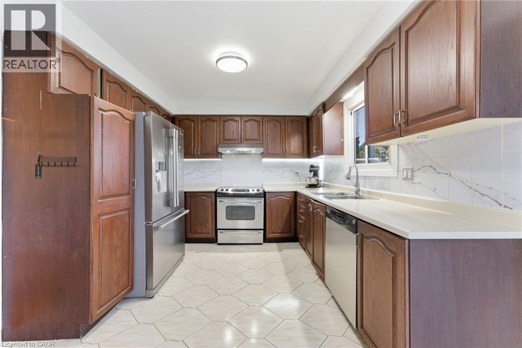 2 Morningstar Court, Hamilton, Ontario  L8W 3E1 - Photo 12 - 40778663