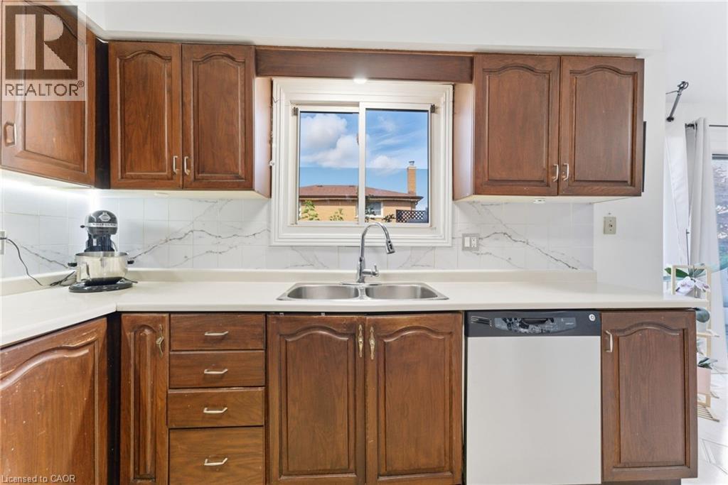 2 Morningstar Court, Hamilton, Ontario  L8W 3E1 - Photo 13 - 40778663
