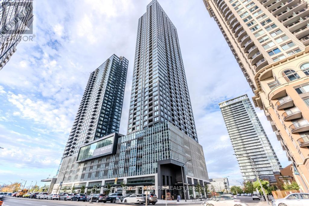417 - 395 SQUARE ONE DRIVE, Mississauga, Ontario