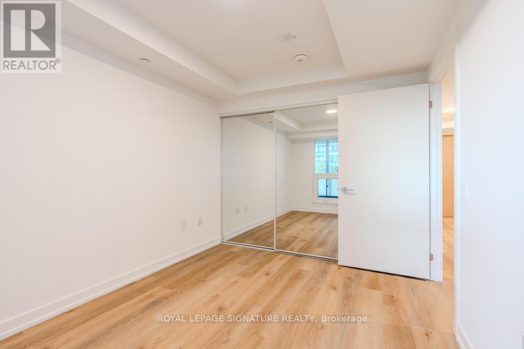 417 - 395 Square One Drive, Mississauga, Ontario  L5B 0P6 - Photo 10 - W12459588