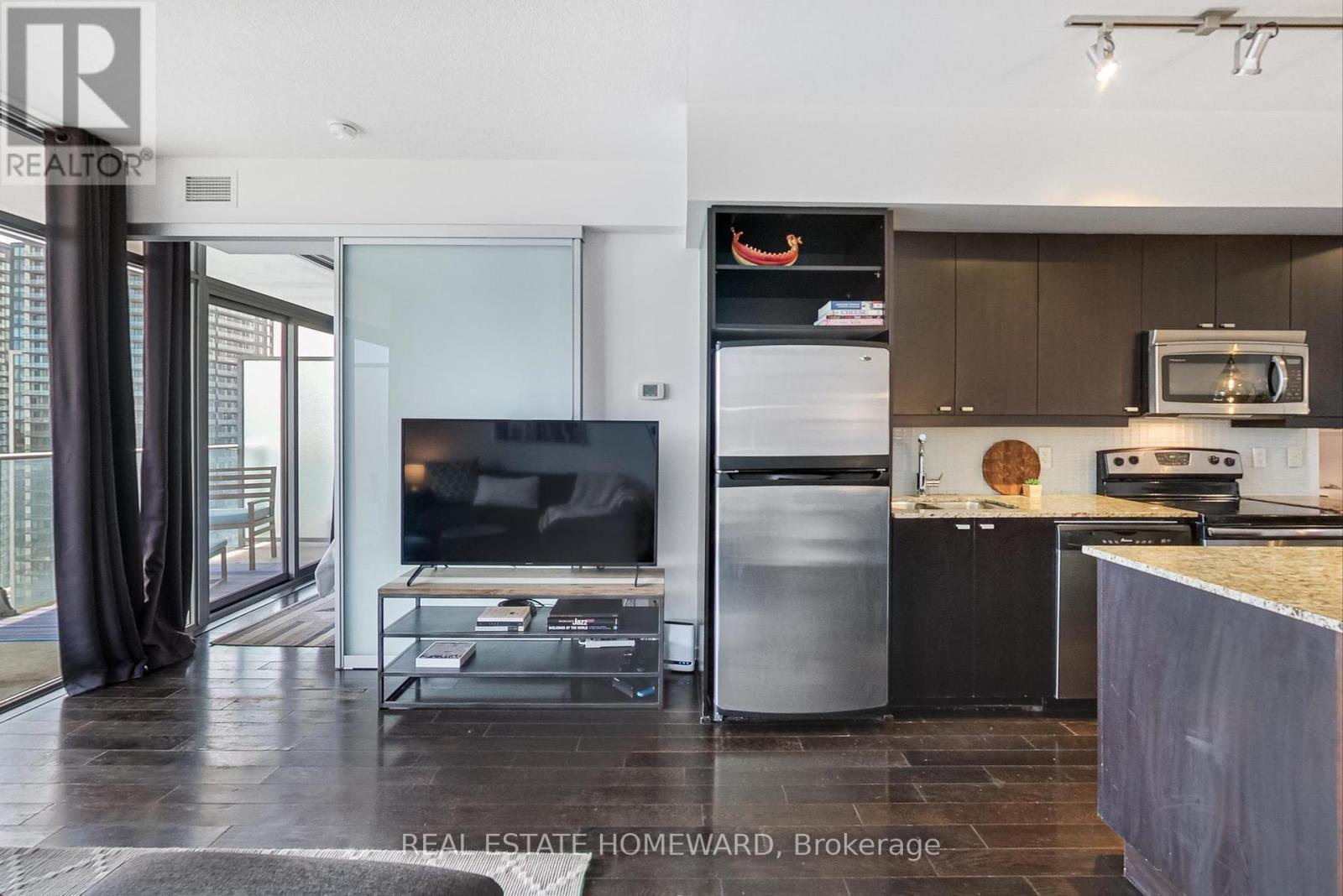 2302 - 103 The Queensway Avenue, Toronto, Ontario  M6S 5B3 - Photo 4 - W12459593