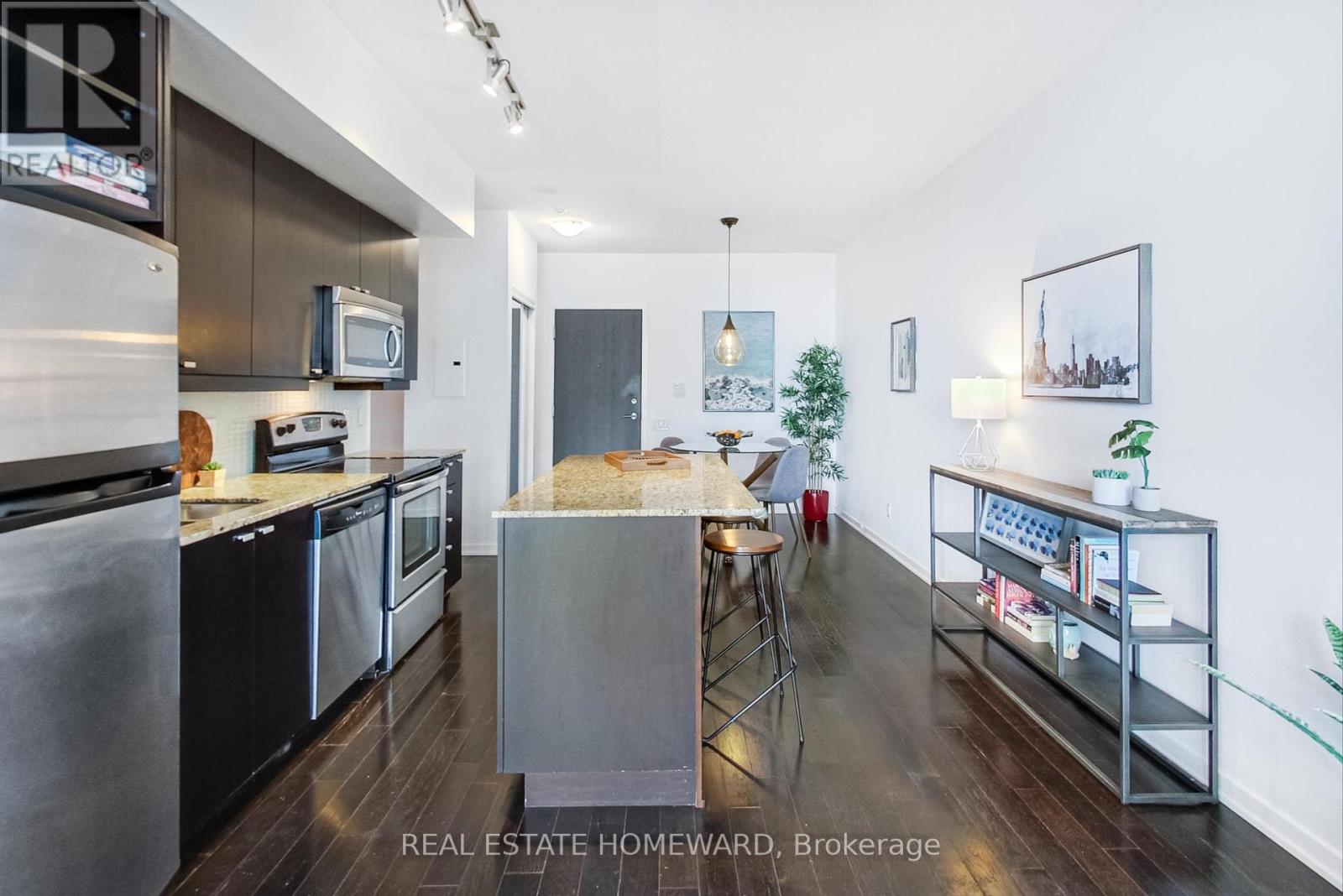 2302 - 103 The Queensway Avenue, Toronto, Ontario  M6S 5B3 - Photo 6 - W12459593