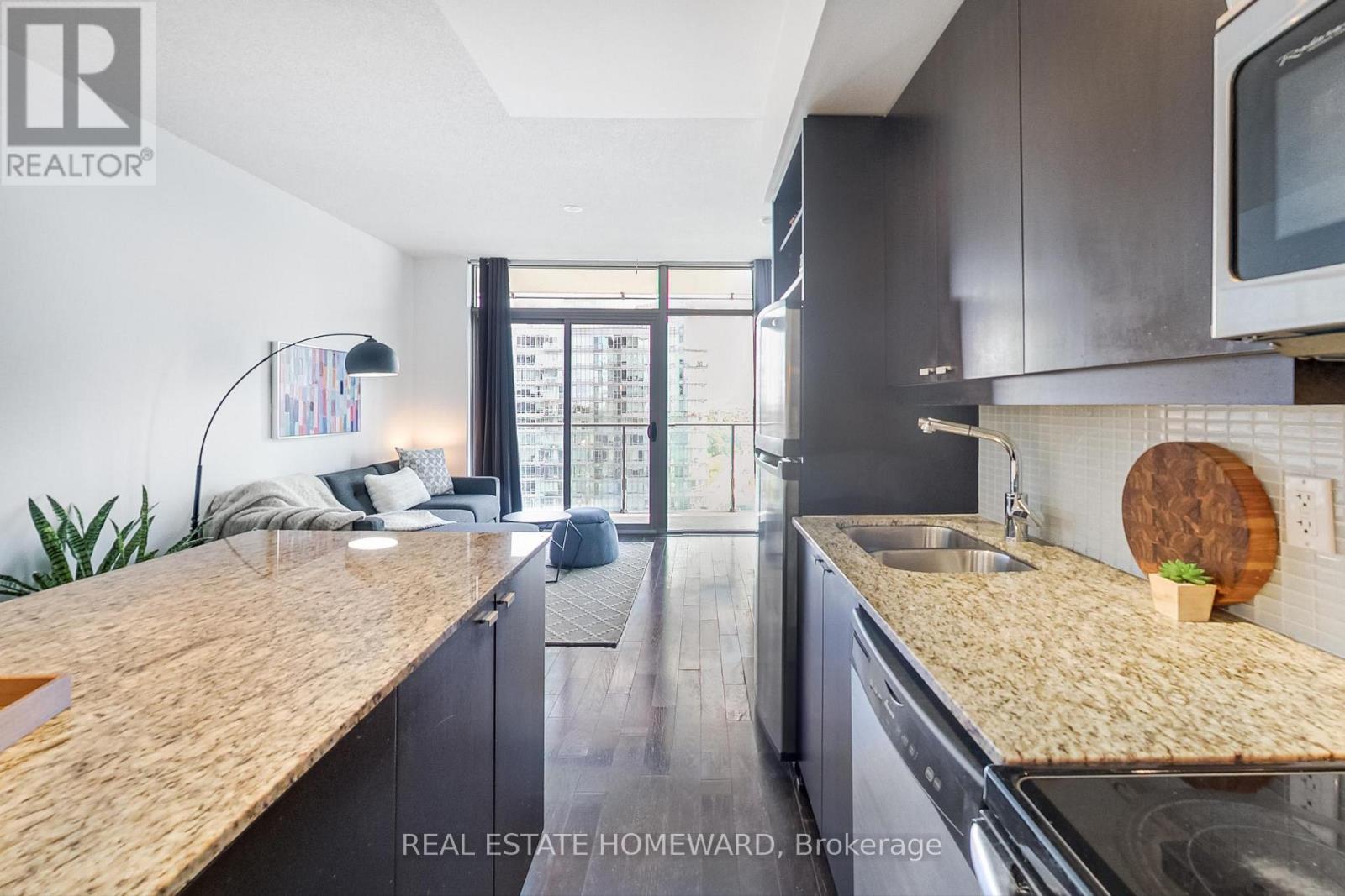 2302 - 103 The Queensway Avenue, Toronto, Ontario  M6S 5B3 - Photo 8 - W12459593
