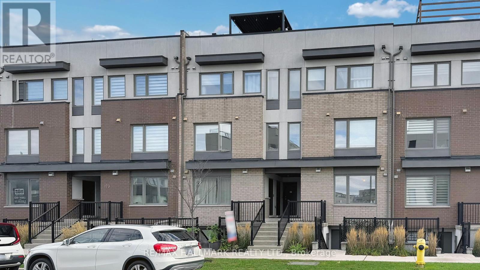 8 - 171 WILLIAM DUNCAN ROAD, Toronto, Ontario