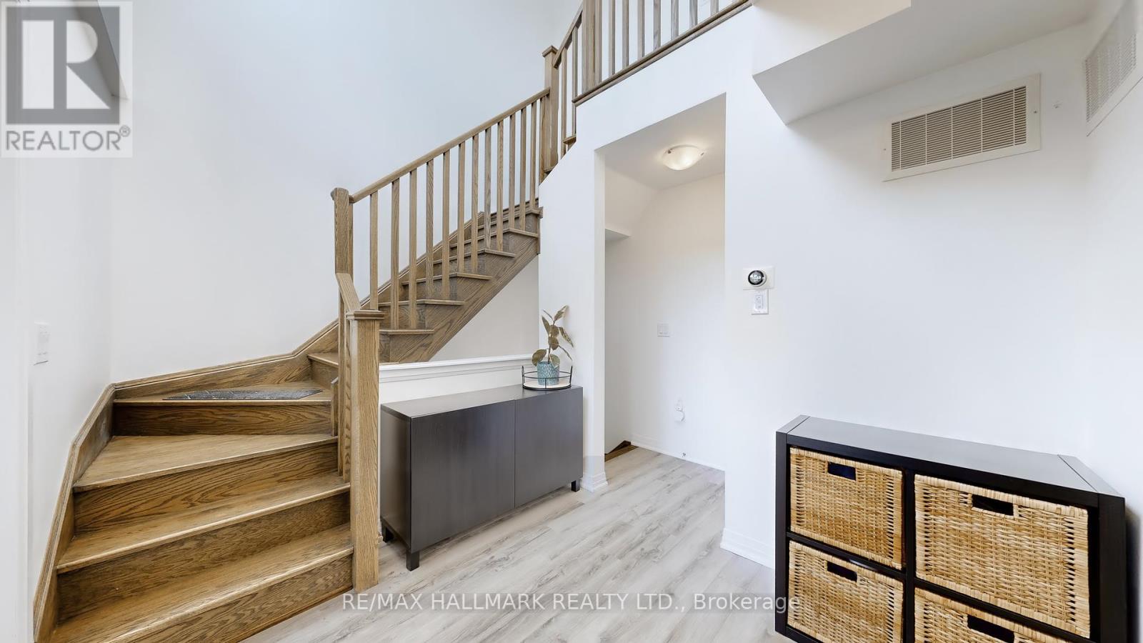 8 - 171 William Duncan Road, Toronto, Ontario  M3K 0B8 - Photo 17 - W12459595