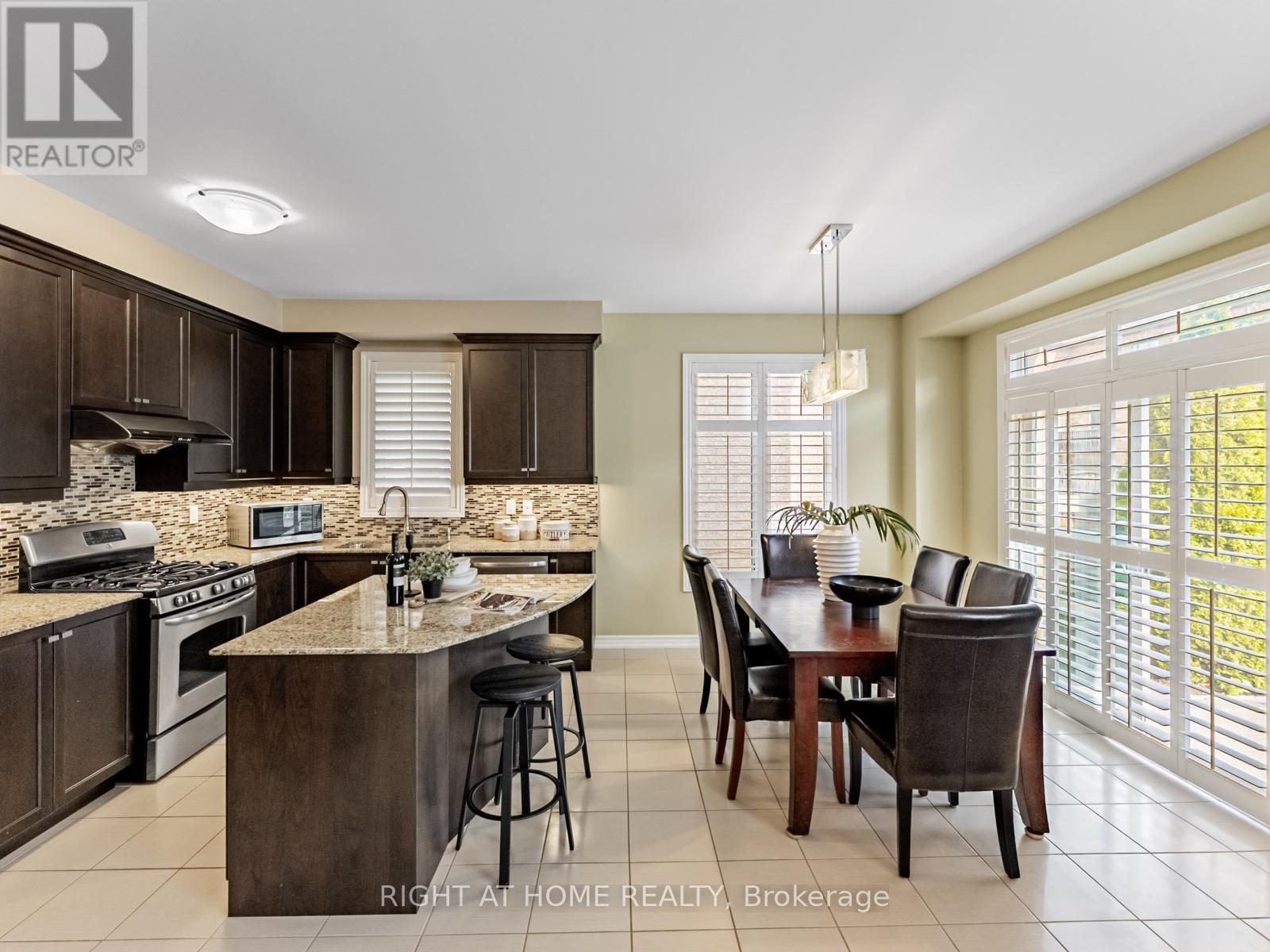 7 Mediterranean Crescent, Brampton, Ontario  L6Y 0T4 - Photo 14 - W12459618