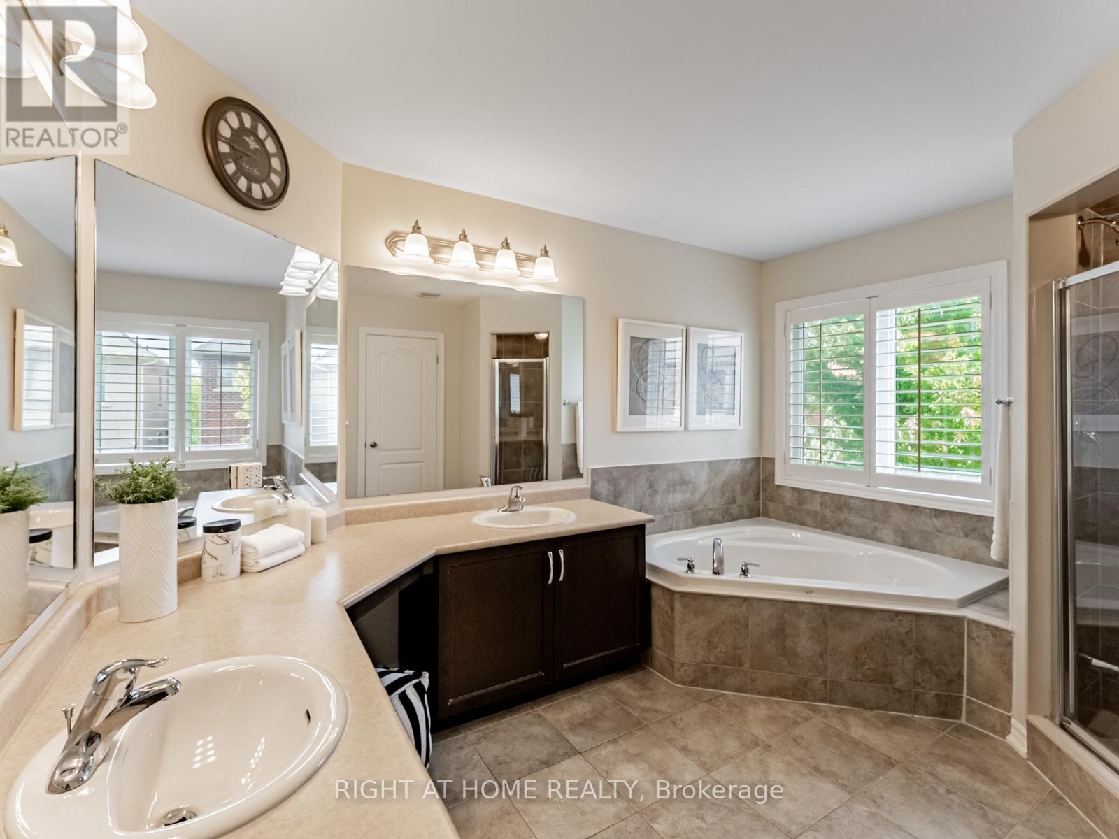 7 Mediterranean Crescent, Brampton, Ontario  L6Y 0T4 - Photo 27 - W12459618