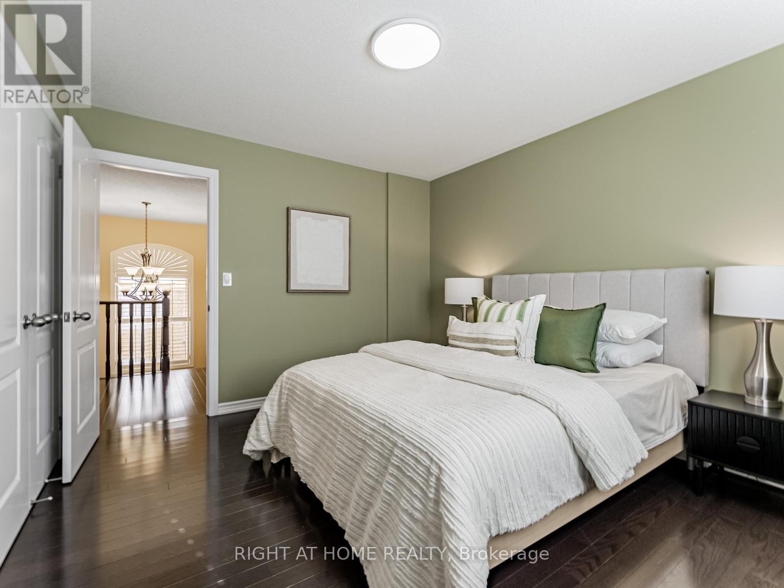7 Mediterranean Crescent, Brampton, Ontario  L6Y 0T4 - Photo 28 - W12459618