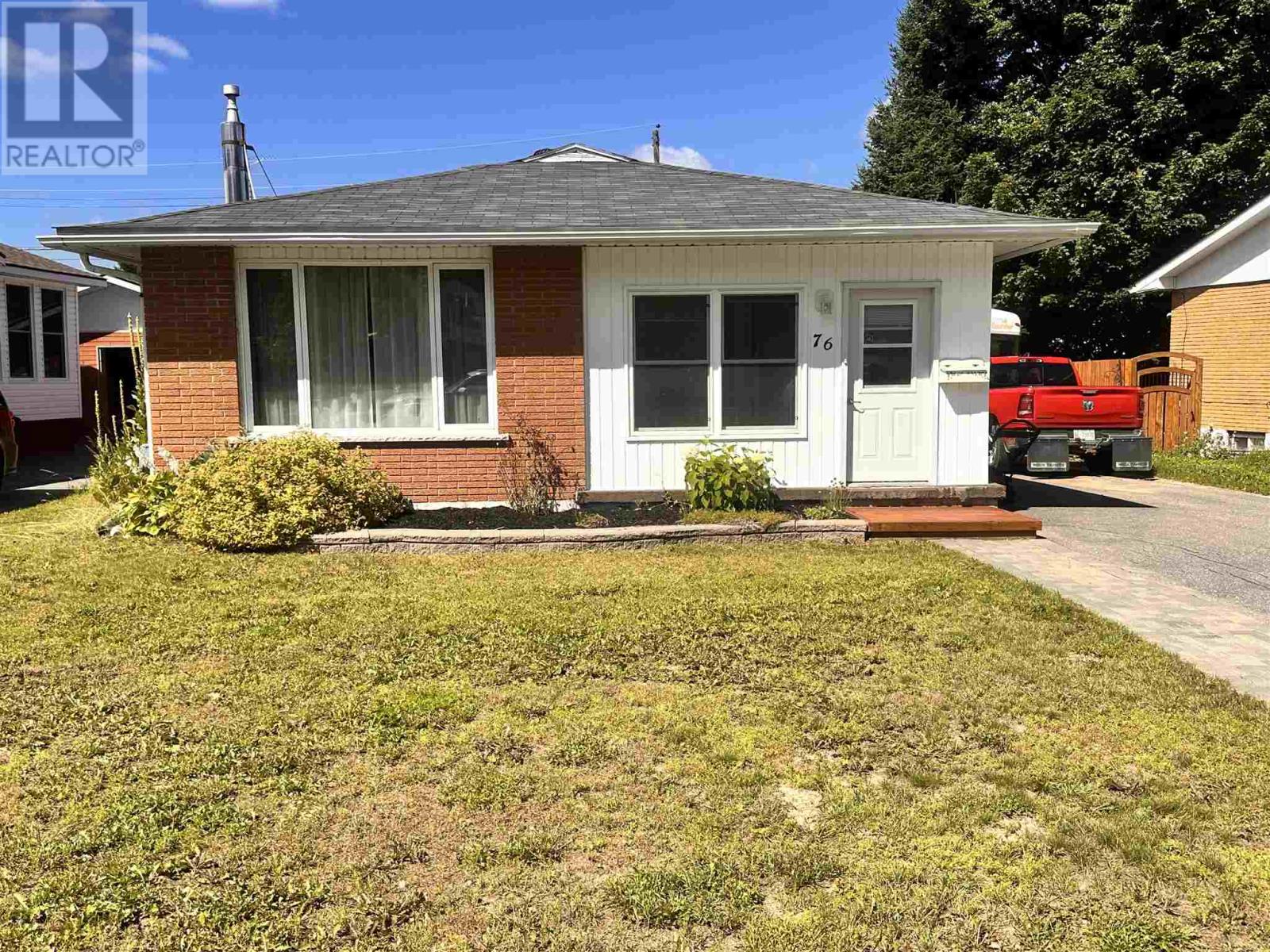 76 Mississauga AVE, Elliot Lake, Ontario