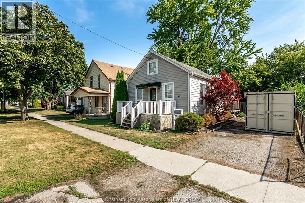 67 Pine Street, Chatham, Ontario  N7M 5G3 - Photo 2 - 25023575