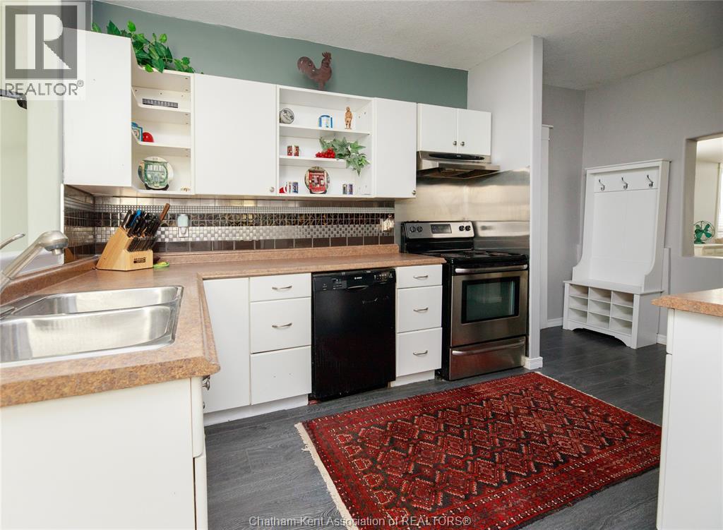67 Pine Street, Chatham, Ontario  N7M 5G3 - Photo 9 - 25023575
