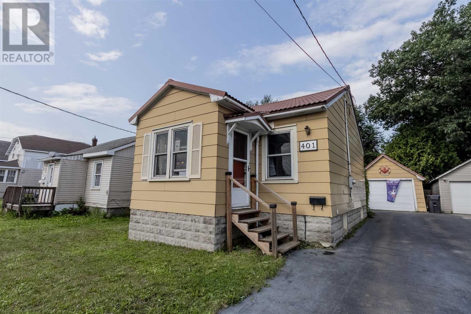 401 Second Ave, Sault Ste. Marie, Ontario  P6C 4N4 - Photo 1 - SM252703