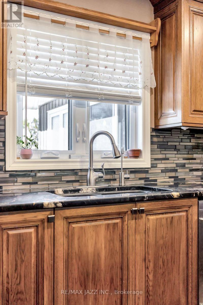 325 County Rd 30 Road, Prince Edward County (Hallowell Ward), Ontario  K0K 1G0 - Photo 11 - X12459713