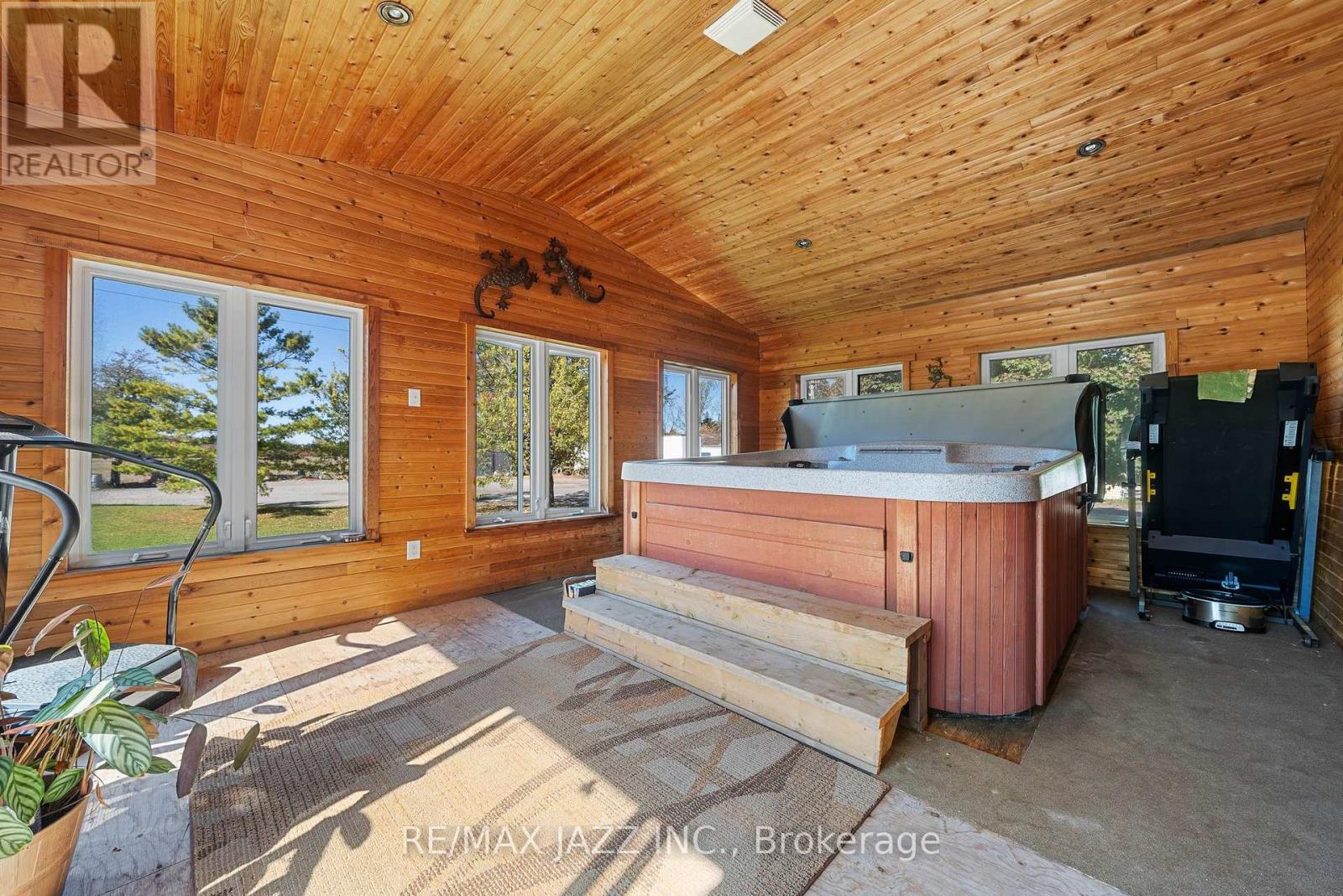 325 County Rd 30 Road, Prince Edward County (Hallowell Ward), Ontario  K0K 1G0 - Photo 15 - X12459713