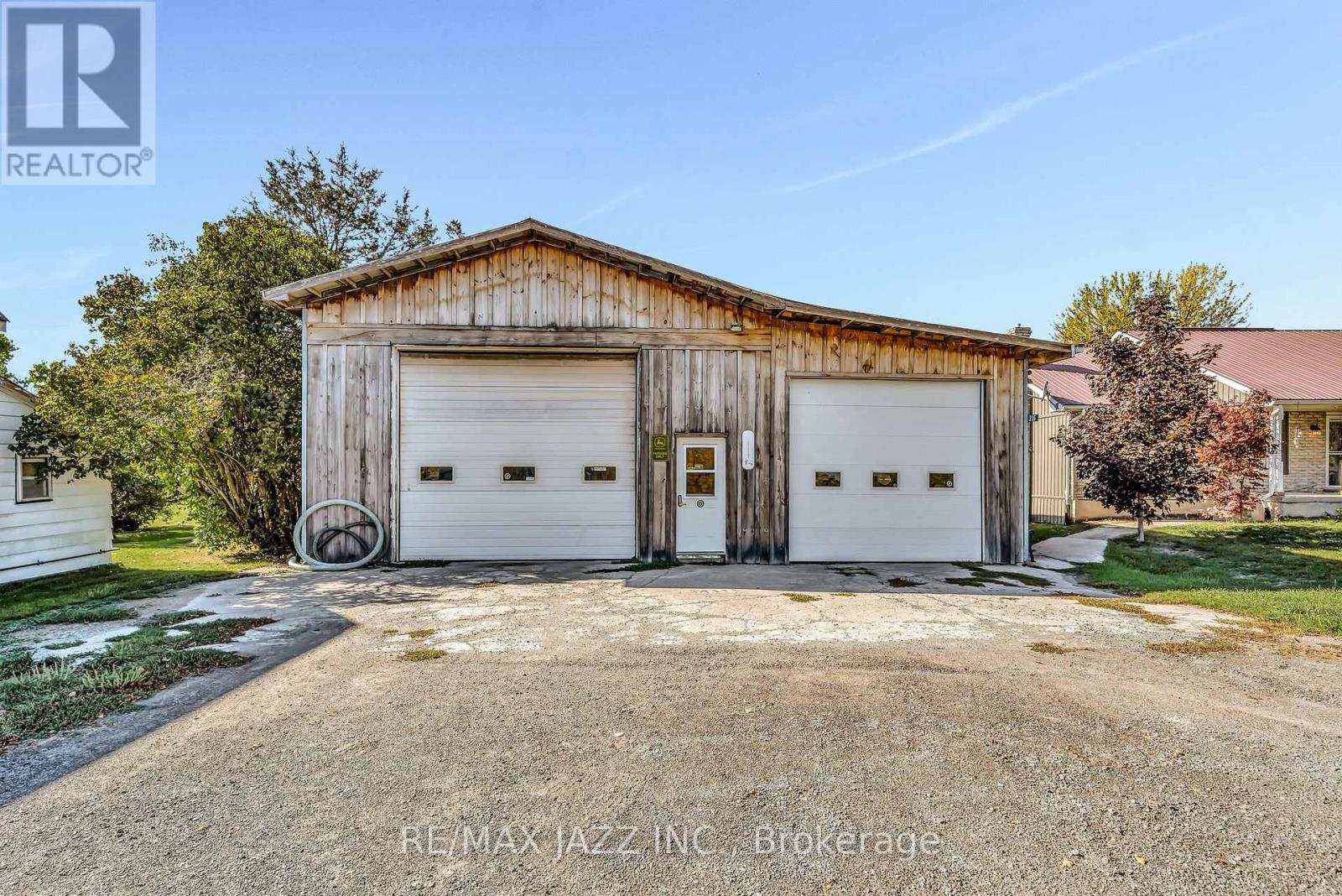 325 County Rd 30 Road, Prince Edward County (Hallowell Ward), Ontario  K0K 1G0 - Photo 34 - X12459713
