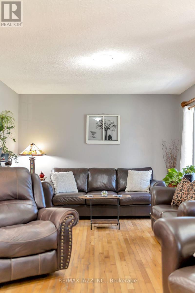 325 County Rd 30 Road, Prince Edward County (Hallowell Ward), Ontario  K0K 1G0 - Photo 6 - X12459713