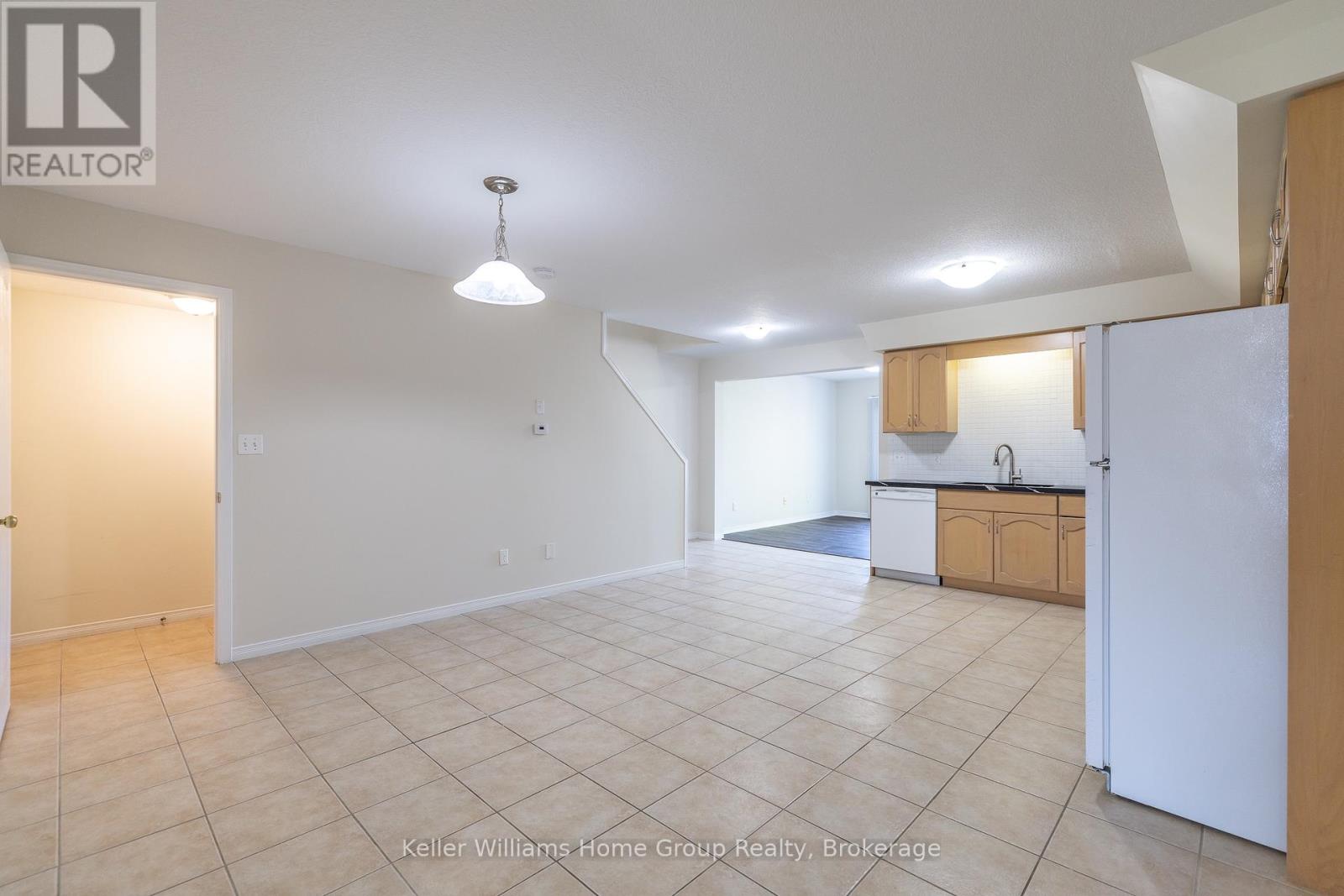 42 Hasler Crescent, Guelph, Ontario  N1L 0A2 - Photo 12 - X12459696