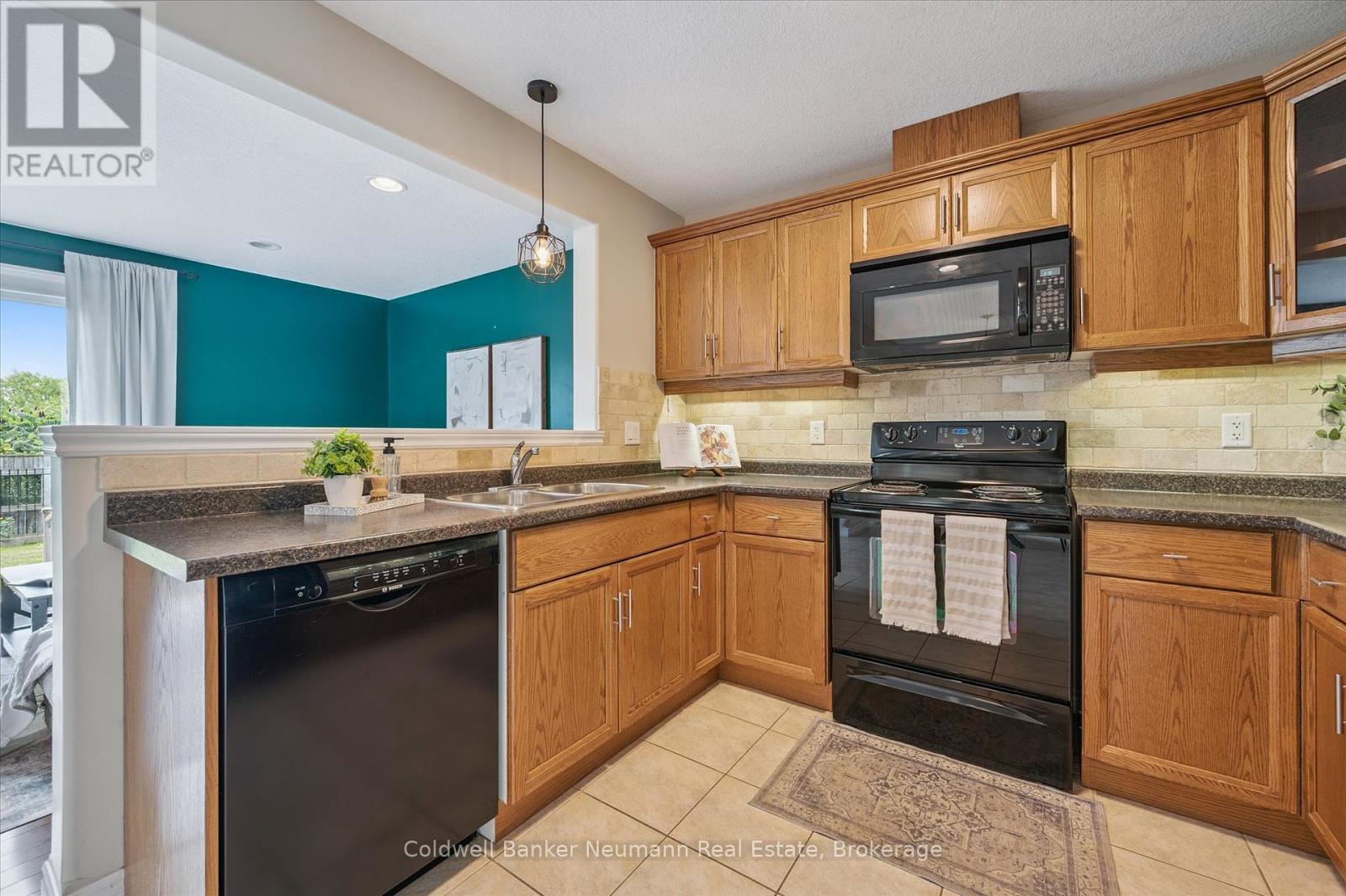 320 Severn Drive, Guelph, Ontario  N1E 0E9 - Photo 9 - X12459715