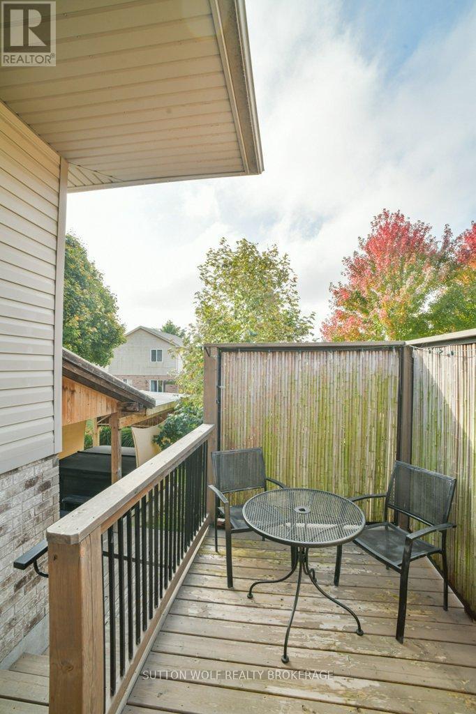 82 Laura Lane, Strathroy-Caradoc, Ontario  N7G 4K9 - Photo 36 - X12459673