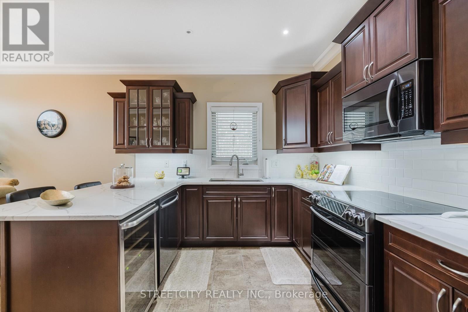 15 - 2615 Colonel Talbot Road, London South (South K), Ontario  N6K 5B4 - Photo 8 - X12459675