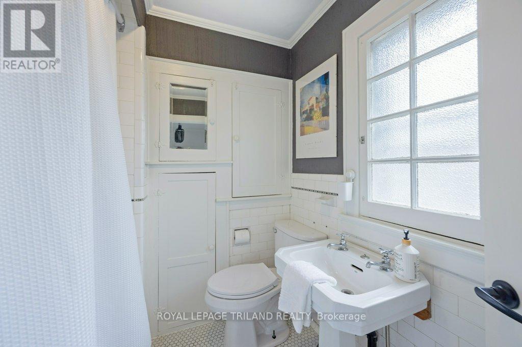 818 Talbot Street, London East (East B), Ontario  N6A 2V8 - Photo 28 - X12459676